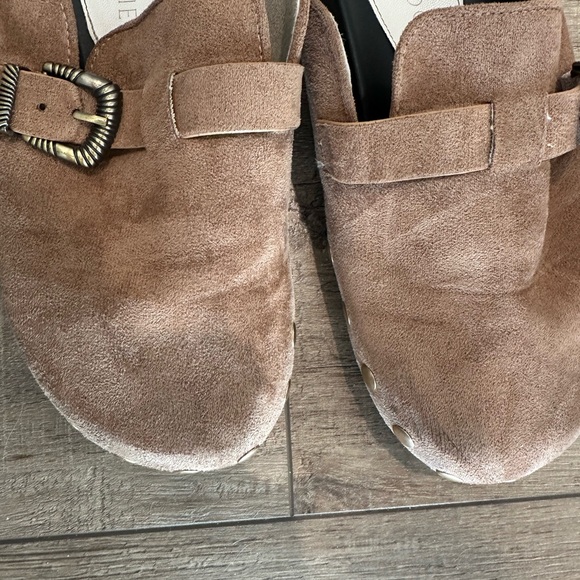 Vici Telliah Faux Suede Studded Mule - Picture 7 of 7